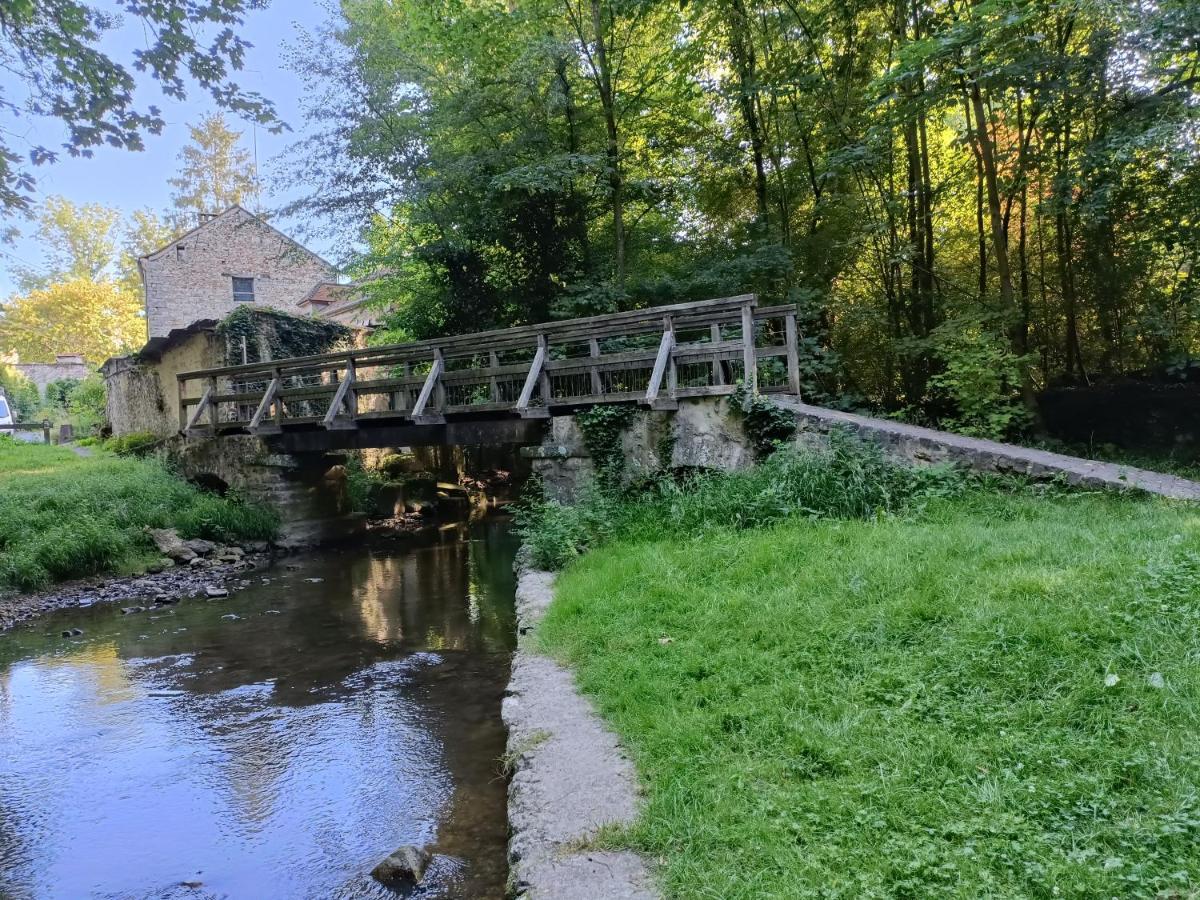 Mettez vous au vert près du château de Vaux le Vicomte en sous sol semi enterré Villa Maincy Habitación foto